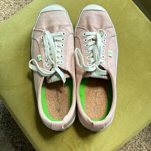 Cariuma OCA LOW Rose Canvas Shoe 11